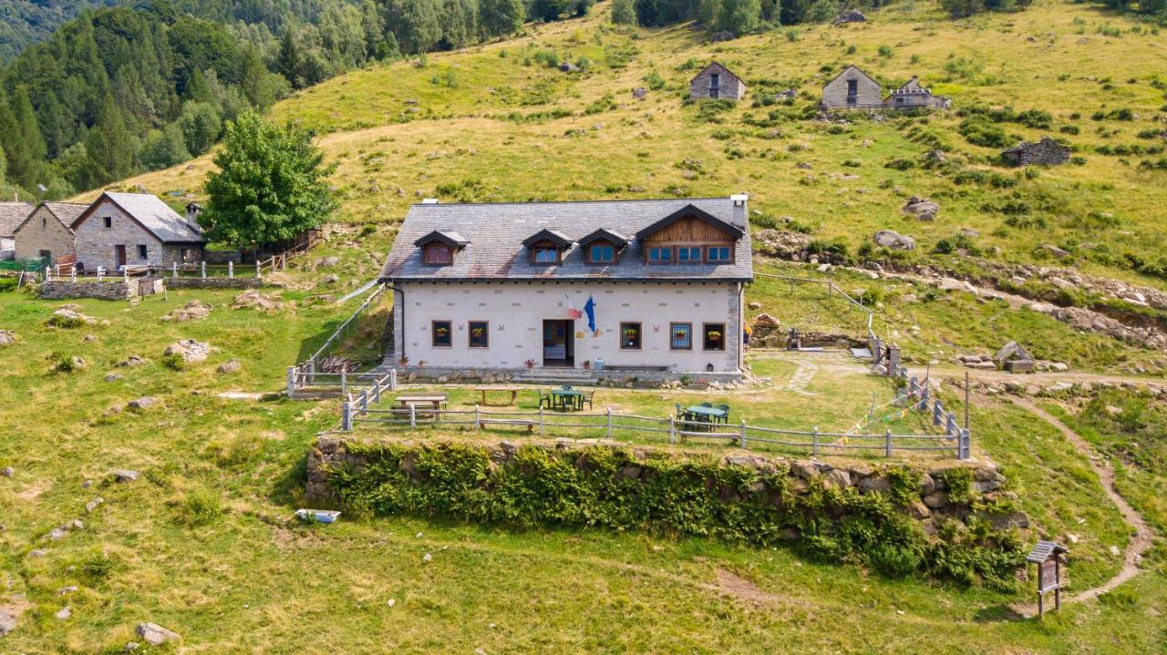 Rifugio Parpinasca Hostel Trontano Kültér fotó